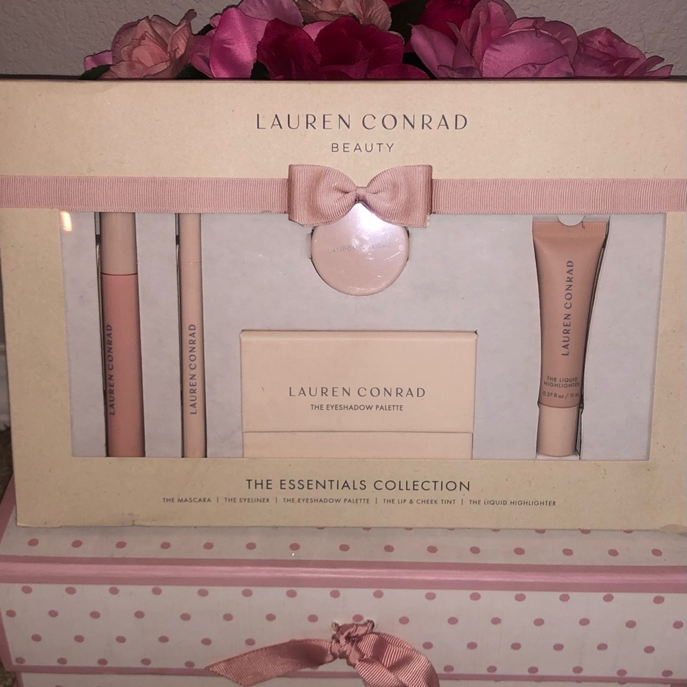 Lauren Conrad Essentials Makeup Set